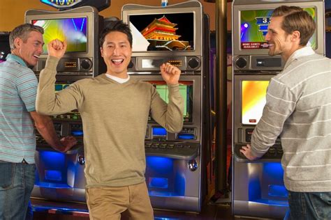 is it better to play one slot machine or move around|7DS SPORTS LIVE WITH KOFI CHAMPION AND THE TEAM.